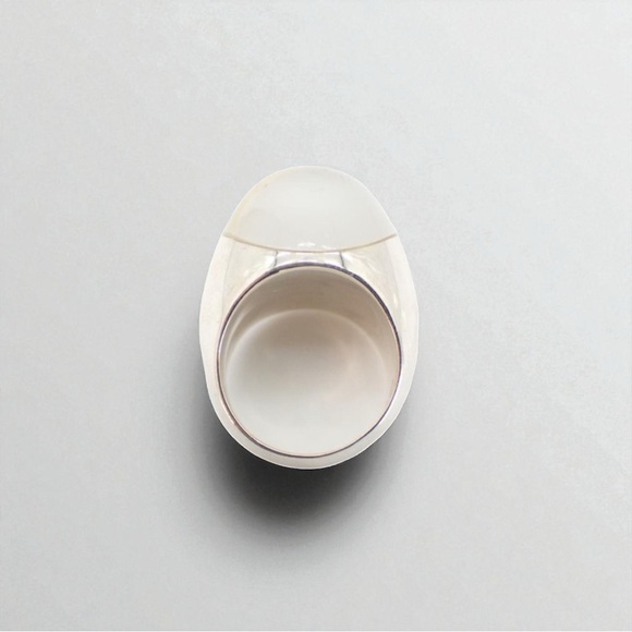 Vintage Gucci Silver White Ring - Picture 2 of 5